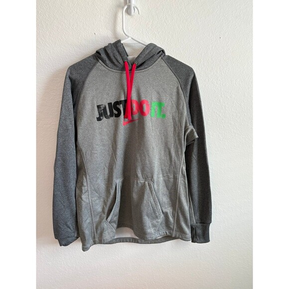 Nike Tops - Women’s Size M Nike Thermal Fit Hoodie